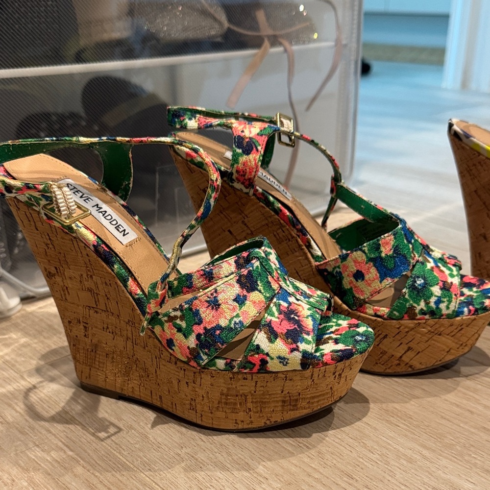 Steve Madden Colorful Floral Wedge Sandals